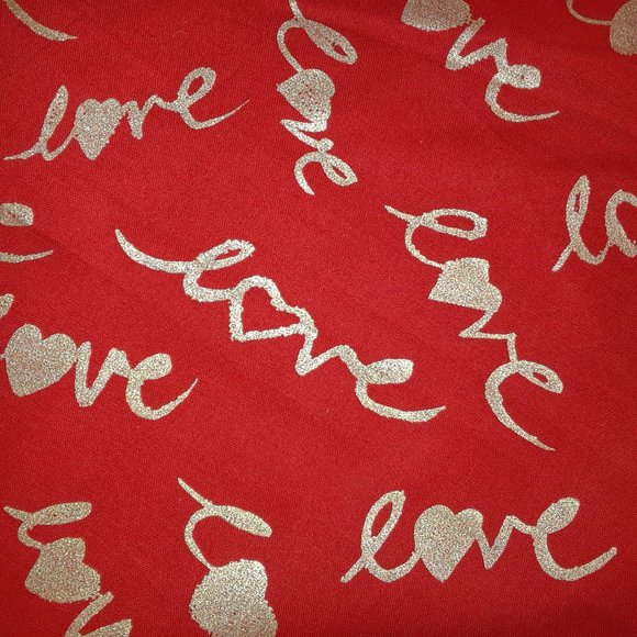 3 YARDS Sewing Fabric 'Love on Valentine's Day' - Picture 2 of 2